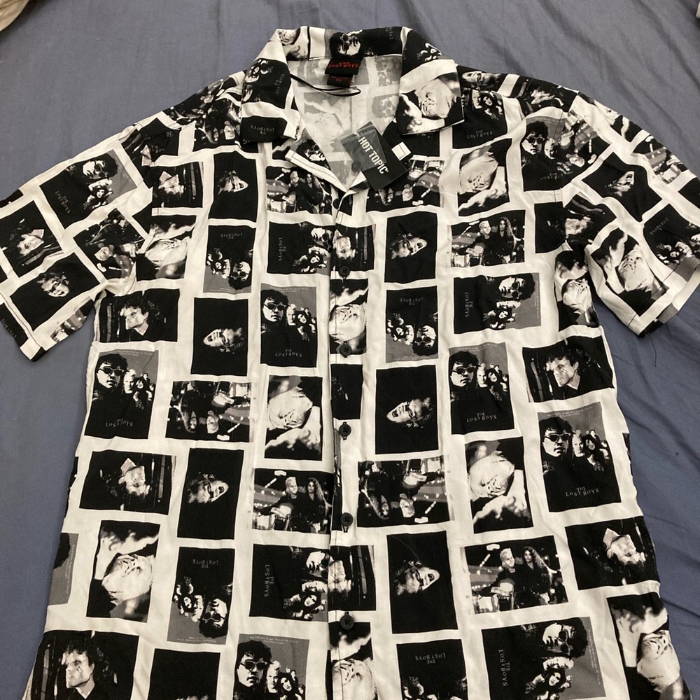 Hot Topic Black and White Casual Button Down Shirt with Photo Collage